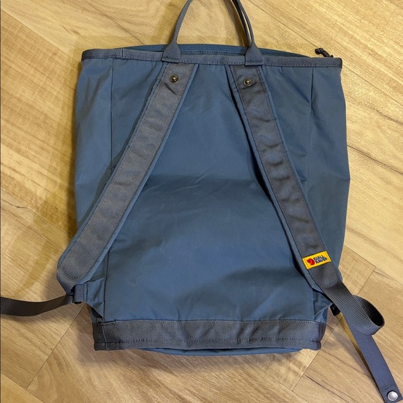 Fjallraven Vardag Totepack in Blue Ridge - Picture 2 of 3